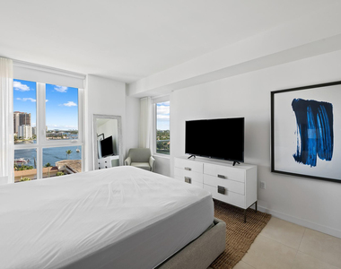 401 N Birch Road - Photo Thumbnail 7
