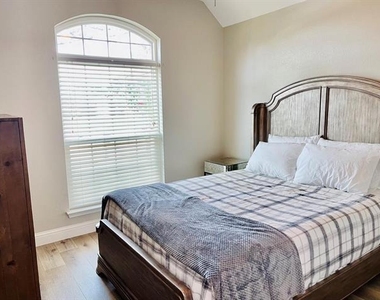 7848 Lancelot Road - Photo Thumbnail 20