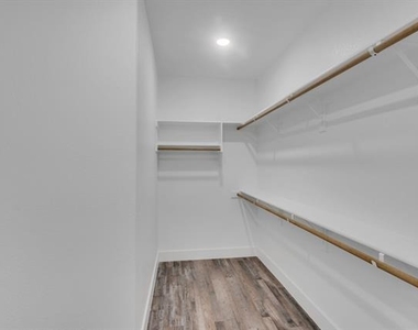 704 N Church Street - Photo Thumbnail 18