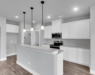 704 N Church Street - Photo Thumbnail 7