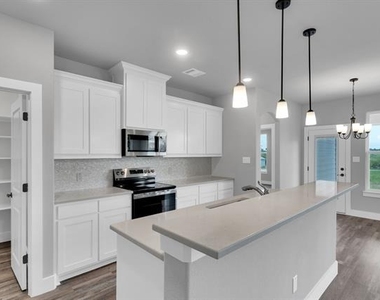 704 N Church Street - Photo Thumbnail 11