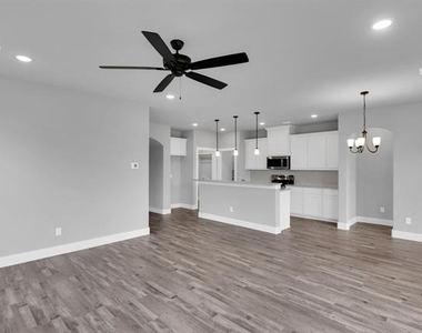 704 N Church Street - Photo Thumbnail 9