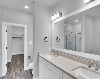 704 N Church Street - Photo Thumbnail 17