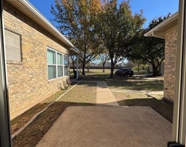 3916 Shepherd - Photo Thumbnail 23