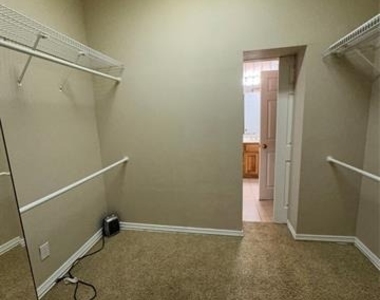 3916 Shepherd - Photo Thumbnail 12