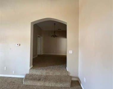 3916 Shepherd - Photo Thumbnail 22