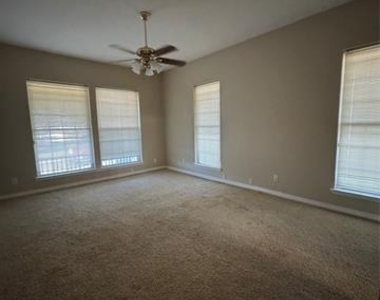 3916 Shepherd - Photo Thumbnail 14