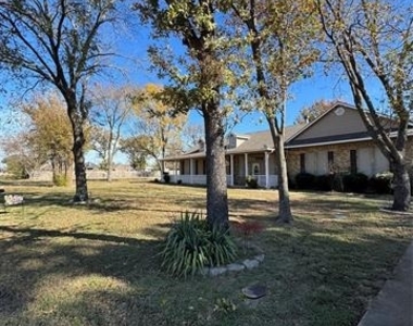 3916 Shepherd - Photo Thumbnail 2