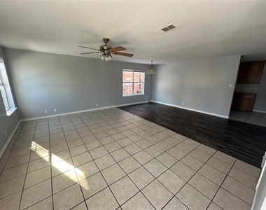 114 S Holly Street - Photo Thumbnail 1