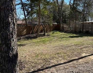 2438 Five Mile Circle - Photo Thumbnail 14