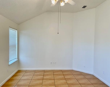 1008 Rock Springs Drive - Photo Thumbnail 17