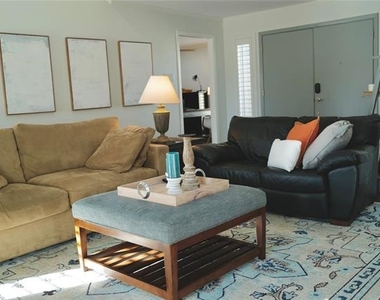 3002 Townbluff Drive - Photo Thumbnail 3