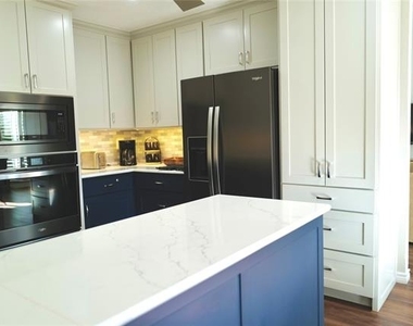 3002 Townbluff Drive - Photo Thumbnail 11