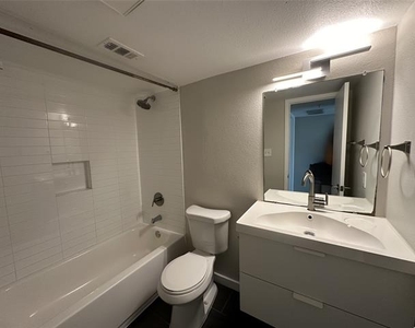 5408 Reiger Avenue - Photo Thumbnail 14