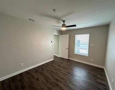 5408 Reiger Avenue - Photo Thumbnail 12