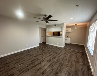 5408 Reiger Avenue - Photo Thumbnail 2