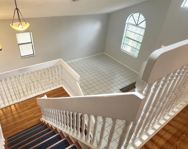 10461 Nw 12th Court - Photo Thumbnail 10