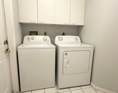 10461 Nw 12th Court - Photo Thumbnail 15