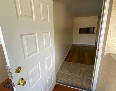 848 Twin Lakes Drive - Photo Thumbnail 14