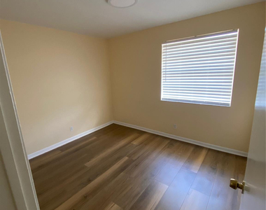 848 Twin Lakes Drive - Photo Thumbnail 12