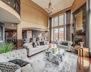 3909 Aquatic Drive - Photo Thumbnail 33