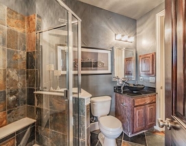 3909 Aquatic Drive - Photo Thumbnail 4