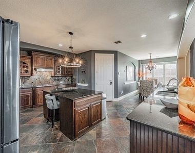 3909 Aquatic Drive - Photo Thumbnail 19