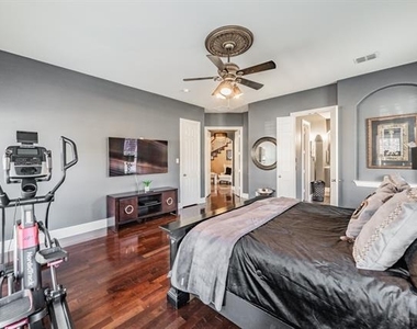 3909 Aquatic Drive - Photo Thumbnail 15