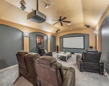 3909 Aquatic Drive - Photo Thumbnail 26