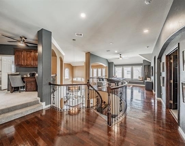 3909 Aquatic Drive - Photo Thumbnail 23