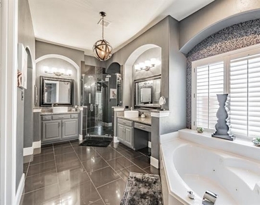 3909 Aquatic Drive - Photo Thumbnail 16