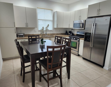 12698 Nw 32nd Place - Photo Thumbnail 4