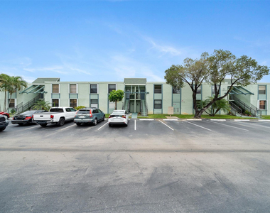 7350 Nw 18th Street - Photo Thumbnail 1
