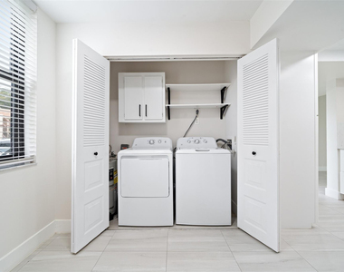 7350 Nw 18th Street - Photo Thumbnail 8