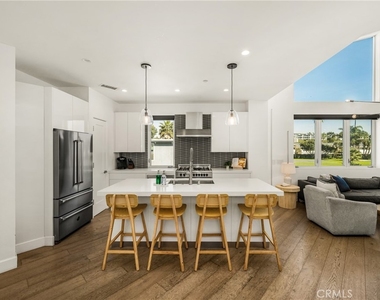 4405 Channel Place - Photo Thumbnail 14