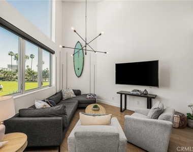4405 Channel Place - Photo Thumbnail 21