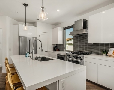 4405 Channel Place - Photo Thumbnail 19