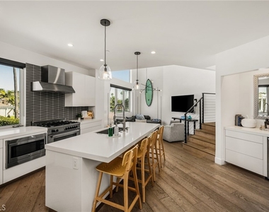 4405 Channel Place - Photo Thumbnail 16