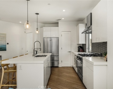 4405 Channel Place - Photo Thumbnail 20