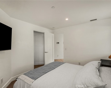 4405 Channel Place - Photo Thumbnail 5
