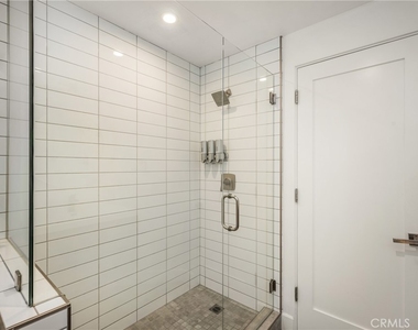 4405 Channel Place - Photo Thumbnail 9