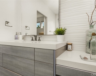 4405 Channel Place - Photo Thumbnail 37