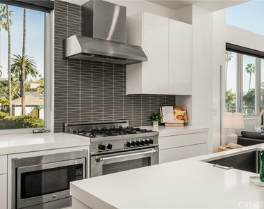 4405 Channel Place - Photo Thumbnail 17