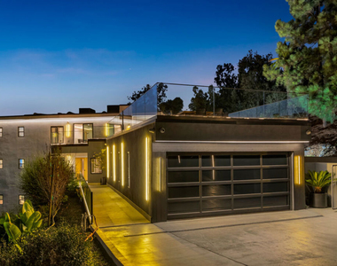 7966 Mulholland Drive - Photo Thumbnail 2