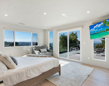 7966 Mulholland Drive - Photo Thumbnail 28
