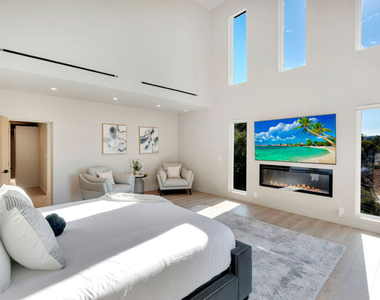 7966 Mulholland Drive - Photo Thumbnail 13