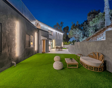 7966 Mulholland Drive - Photo Thumbnail 53