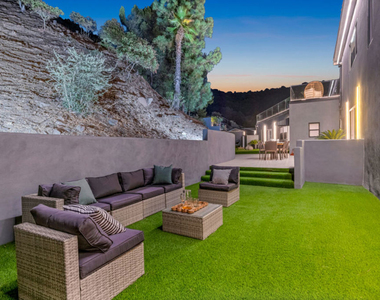 7966 Mulholland Drive - Photo Thumbnail 52