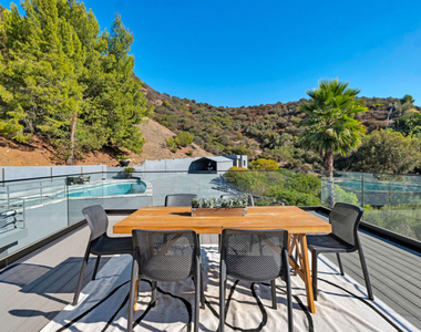 7966 Mulholland Drive - Photo Thumbnail 43