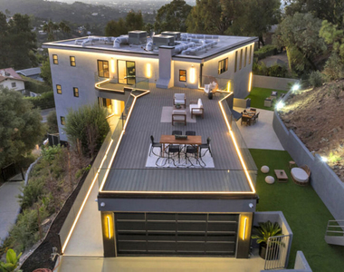 7966 Mulholland Drive - Photo Thumbnail 4